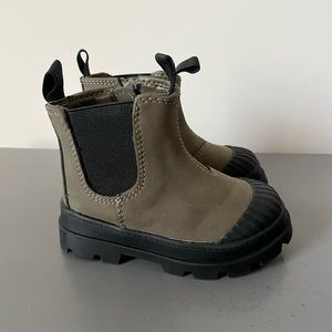 H&M Walker Boot. Size 5